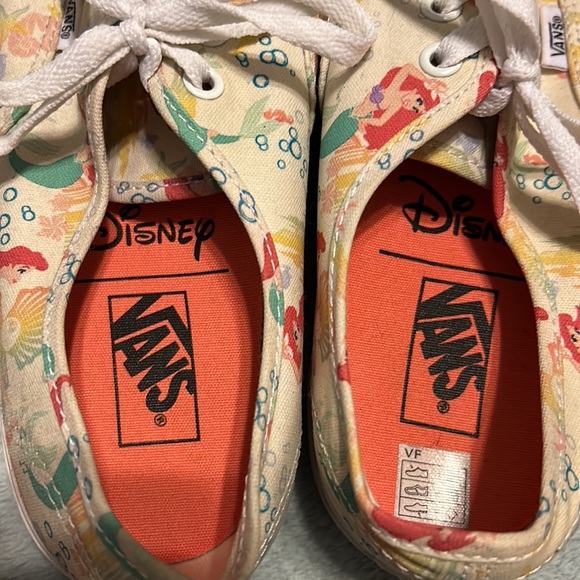 Vans Authentic -Disney Ariel' Sneaker size 7.5 limited edition collaboration - Picture 4 of 6